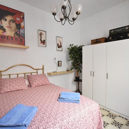 Habitacion En Centro Historico Малага Екстериор снимка