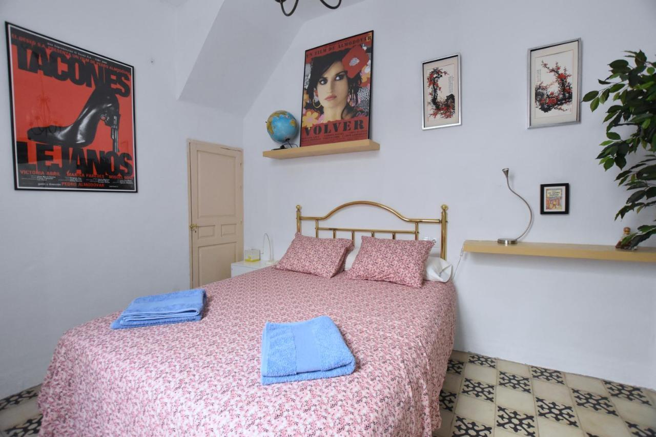 Habitacion En Centro Historico Малага Екстериор снимка